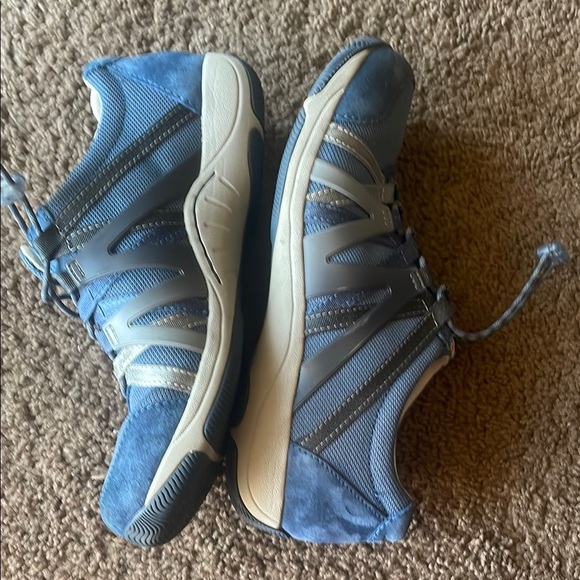 Dansko Shoes - Picture 6 of 8